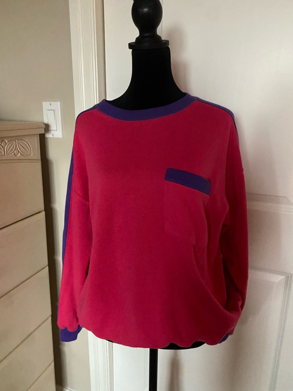 Vintage 80s/90s Women’s Pink Crewneck Sweater with Purple Trim | Size M